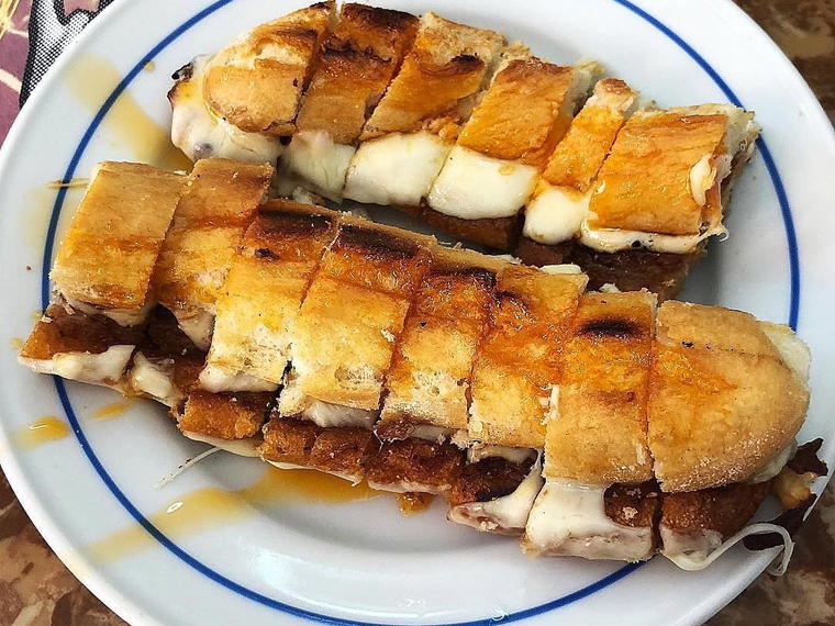 Cachorrinho Gazela, Porto, Portugal