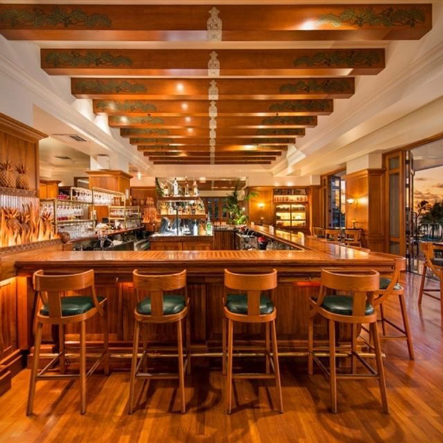 Stevenson's Library, Restaurant in Koloa