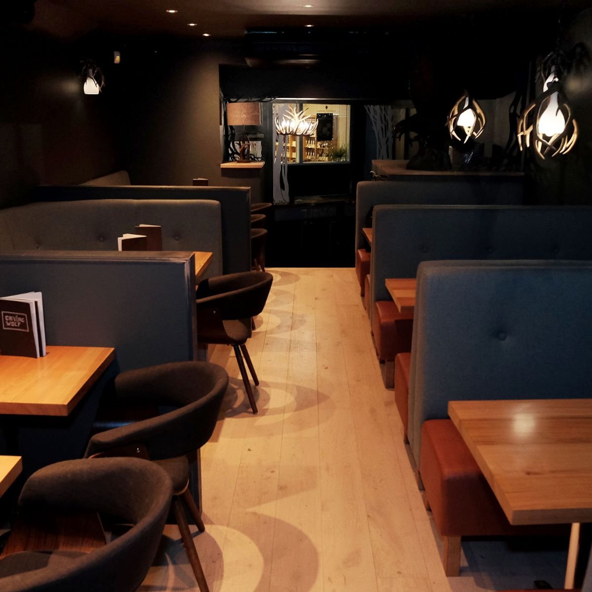 Crying Wolf, Restaurant in Bristol