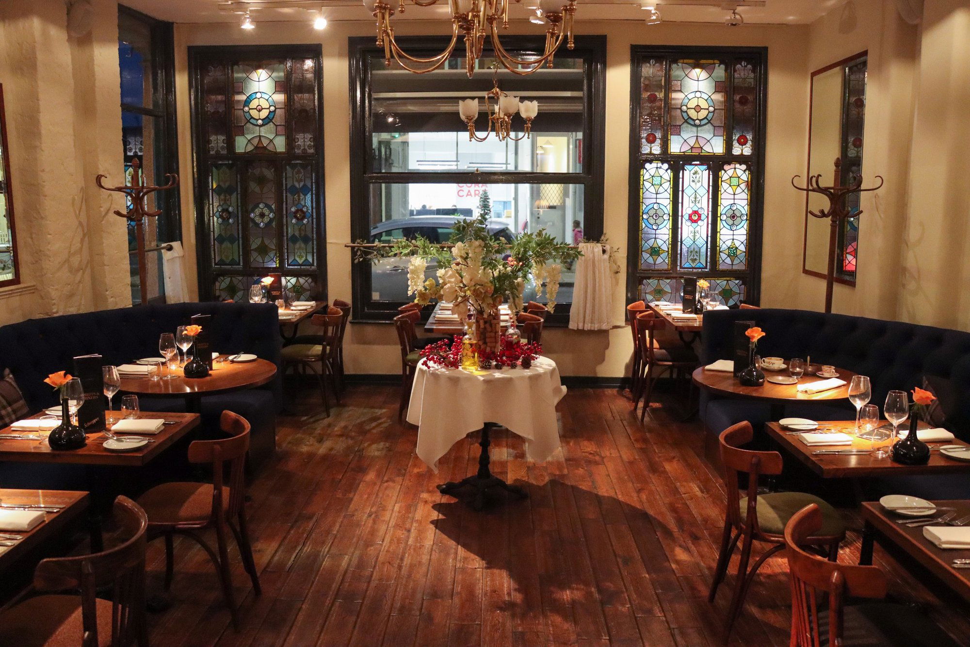 Le Salon Prive, Restaurant in London