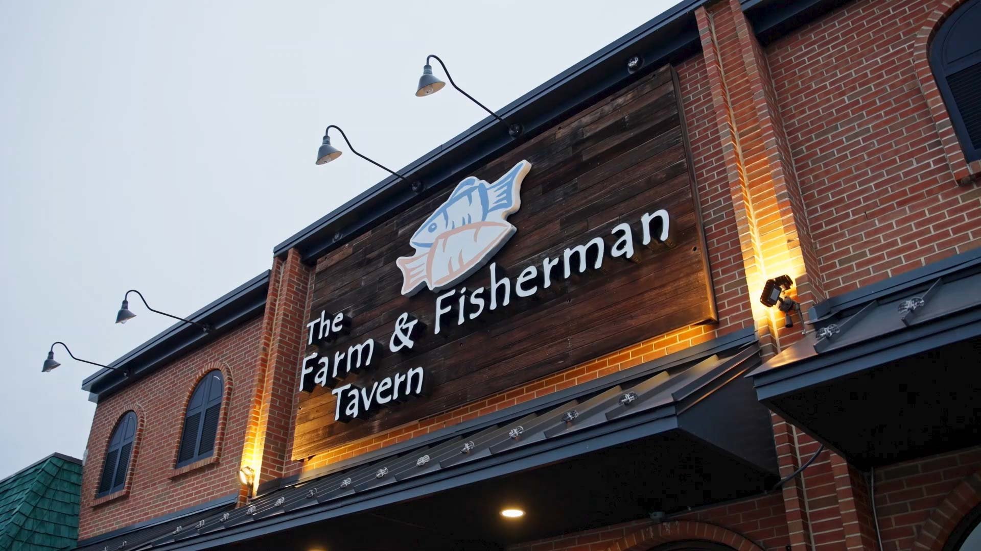 The Farm & Fisherman Tavern, Restaurant in Cherry Hill