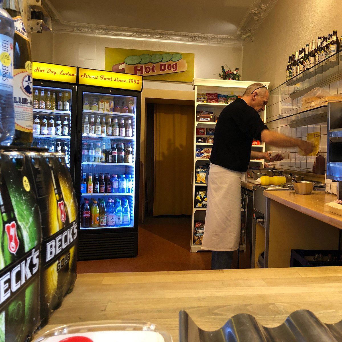 DER HOT DOG LADEN restaurant in Berlin, Germany