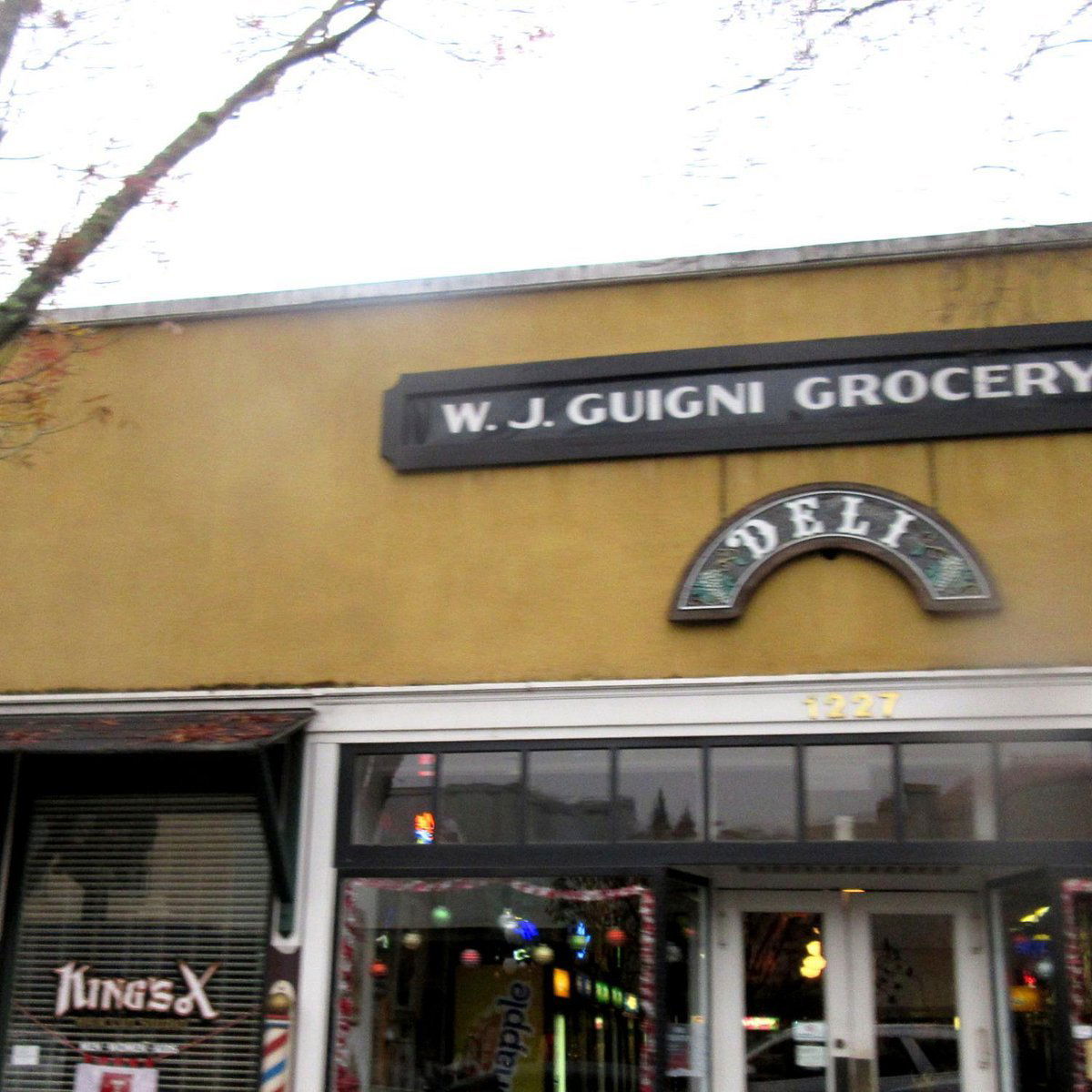 Giugnis Deli, Restaurant in St. Helena