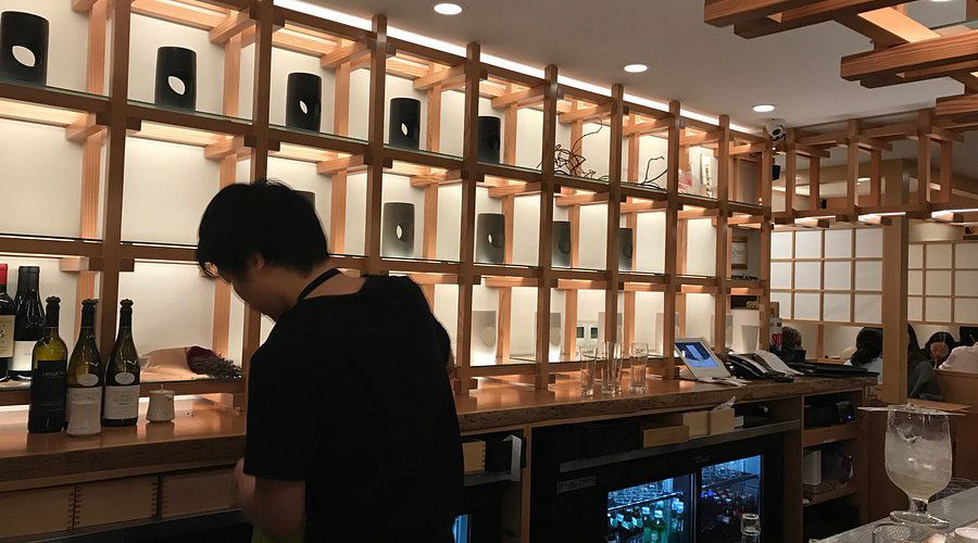 Raku (NYC), Restaurant in New York City