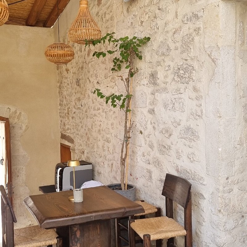 Manili Bistro