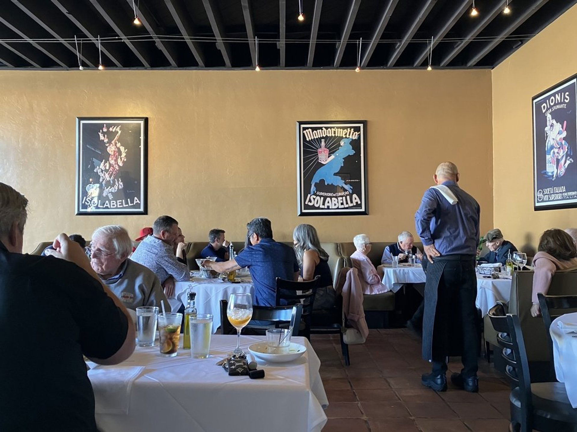 La Lanterna, Restaurant in San Mateo