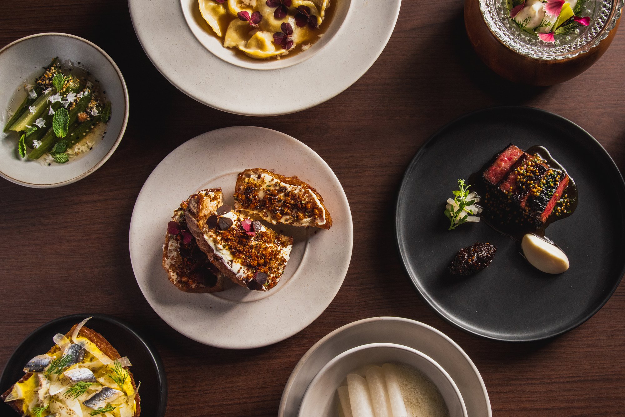 All Well restaurant in Chicago, United States