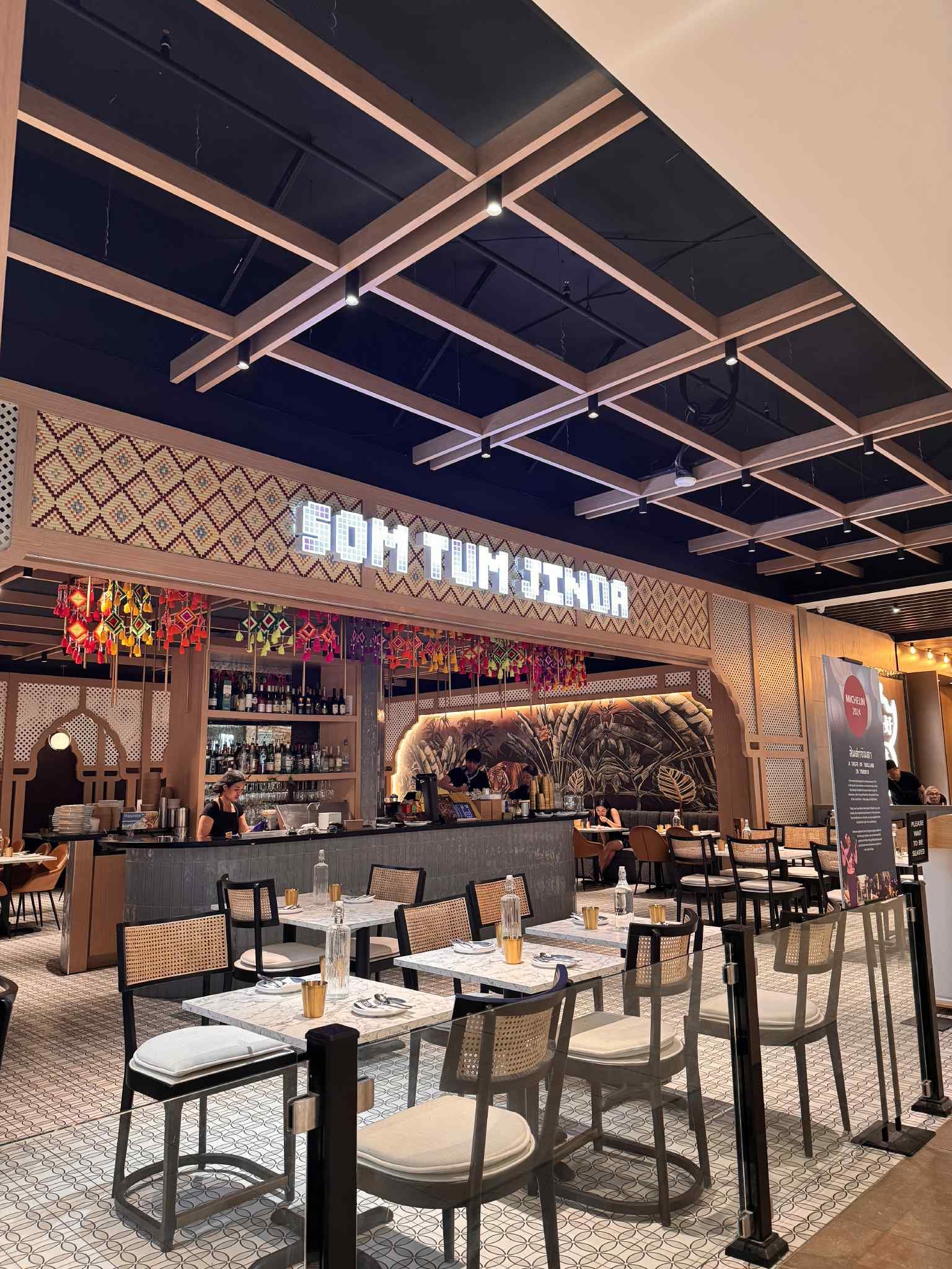 Som Tum Jinda Fairview Mall, Restaurant in North York