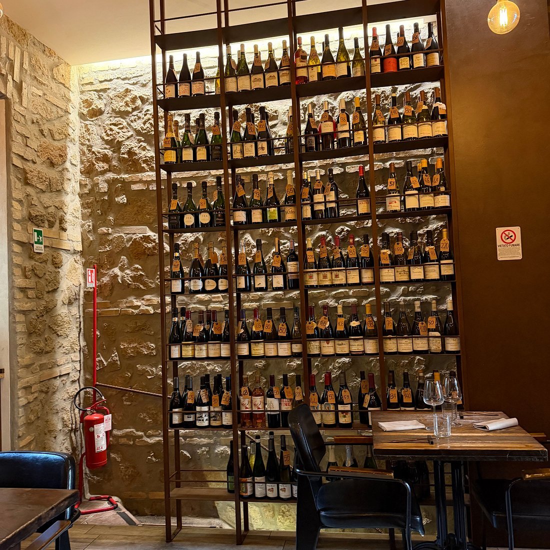 Enoteca Verso restaurant in Rome, Italy