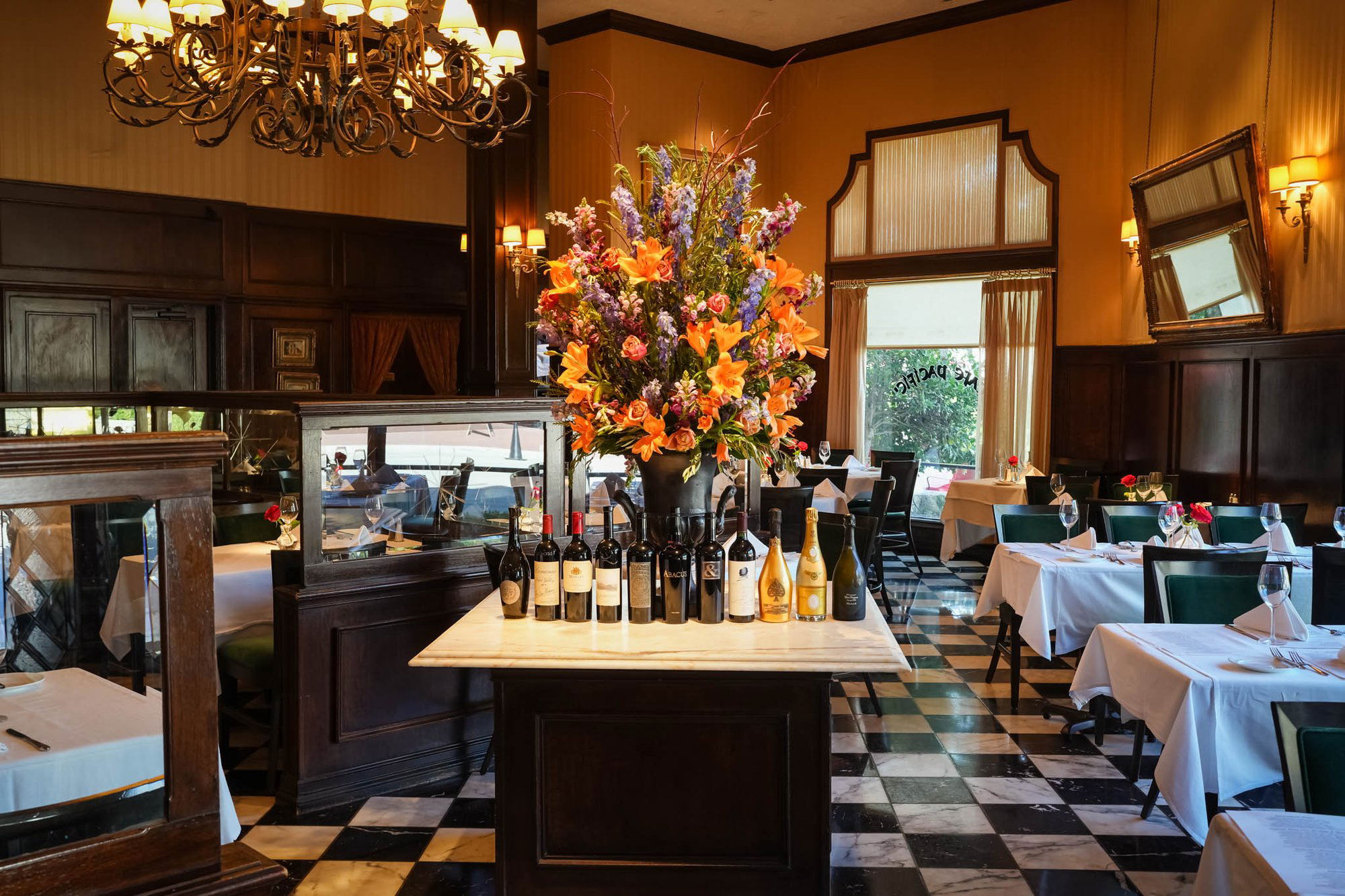 Cafe Pacific, Restaurant in Dallas