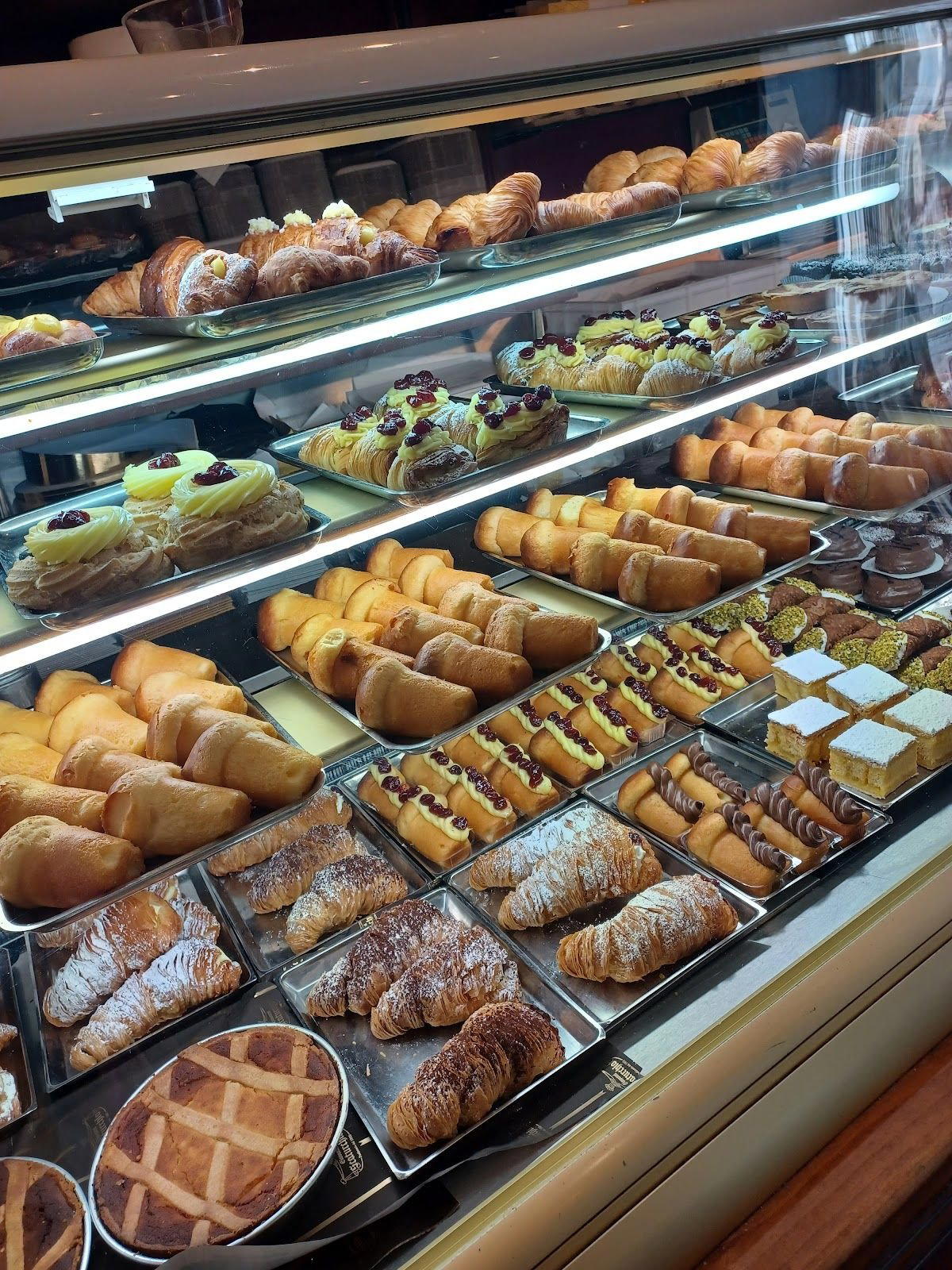 Pasticceria Giovanni Scaturchio restaurant in Naples, Italy