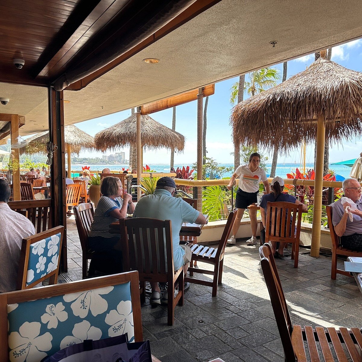 Duke's Waikiki restaurant in Urban Honolulu, United States