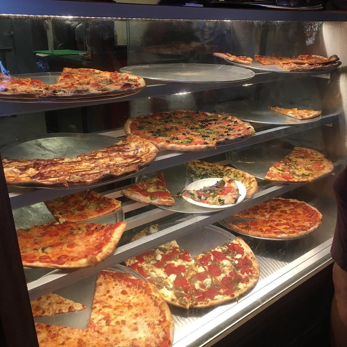 Pizzeria Luigi restaurant in San Diego, United States