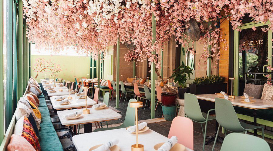 Residents Cafe & Bar, Restaurant in Washington DC