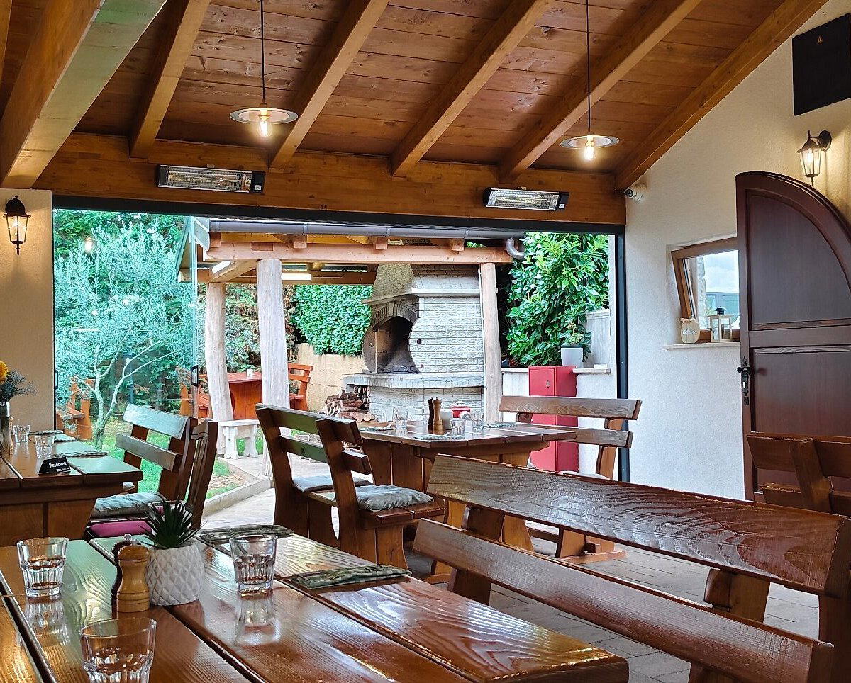 Konoba Doma restaurant in Sveti Petar U Sumi, Croatia