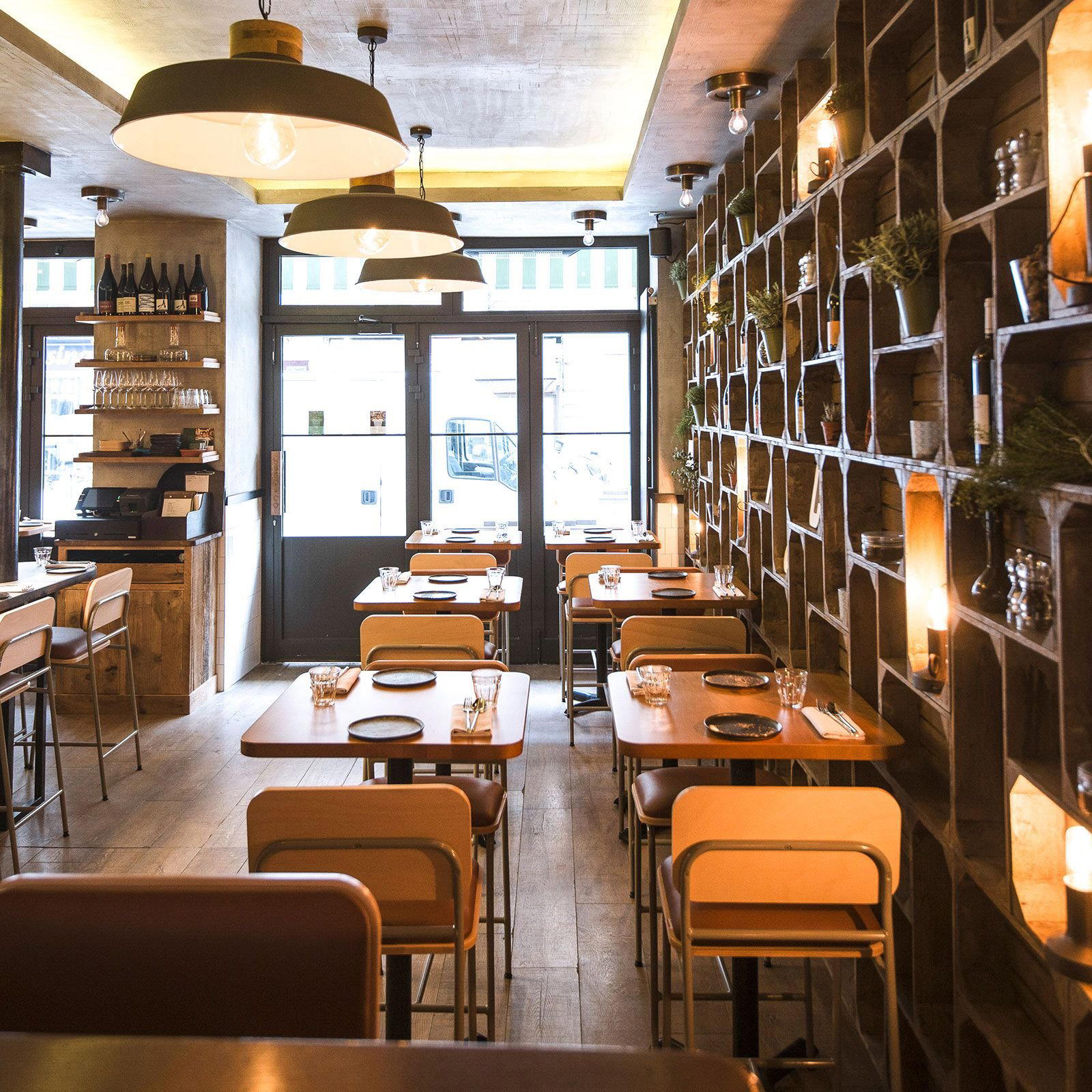 Hugo & Co restaurant in Paris, France