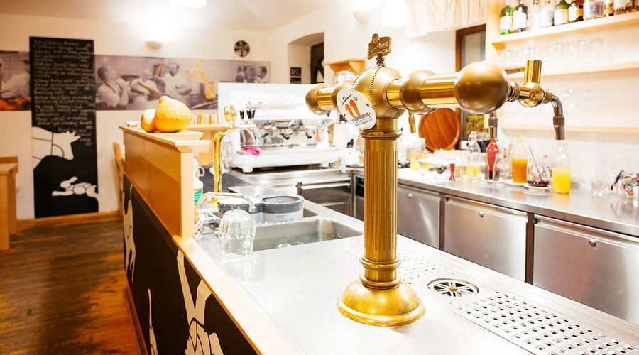 Kastrol, Restaurant in Prague