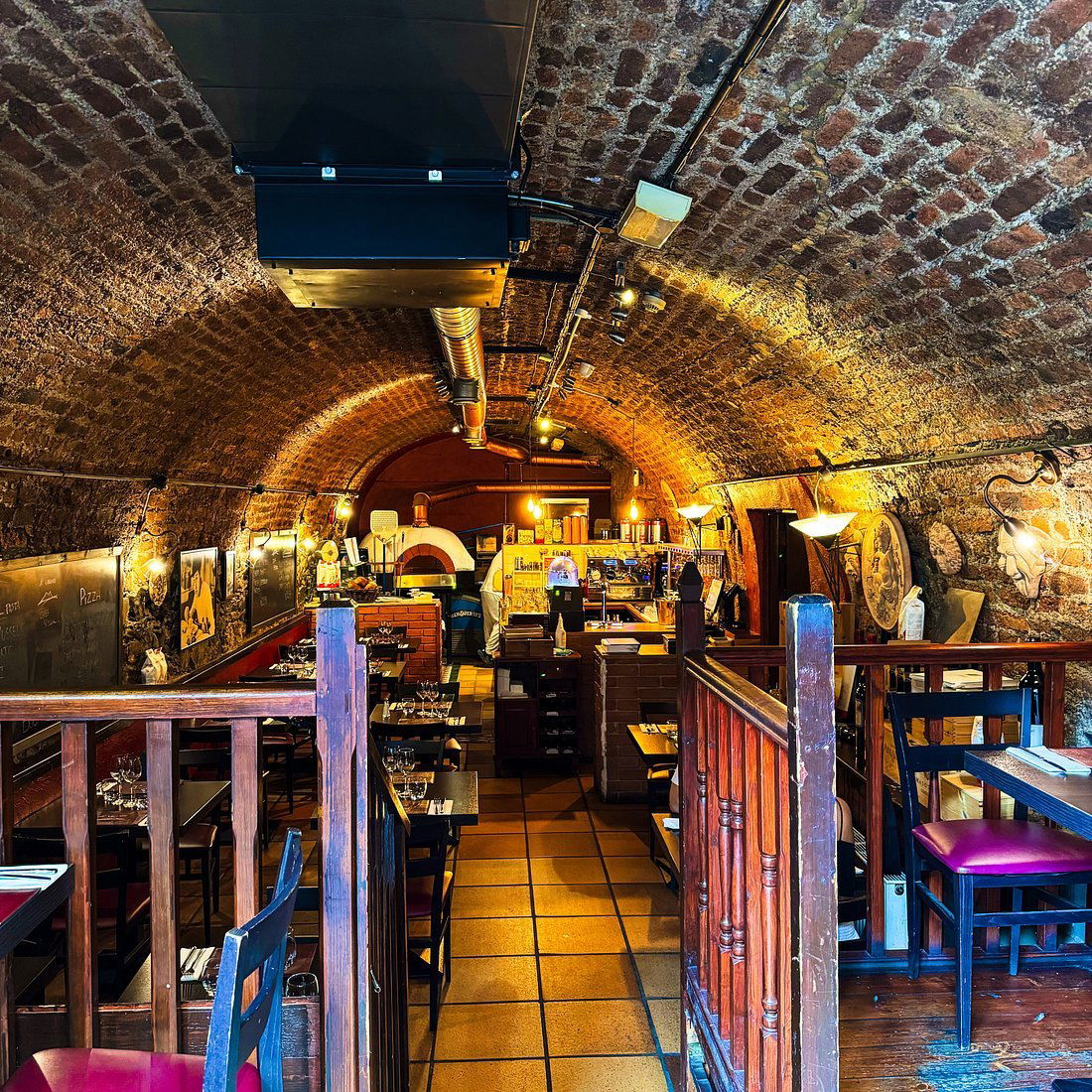 Al Vesuvio, Restaurant in Dublin