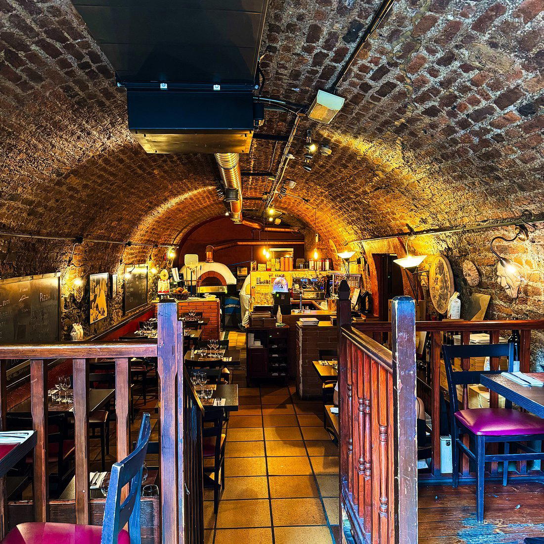 Al Vesuvio restaurant in Dublin, Ireland