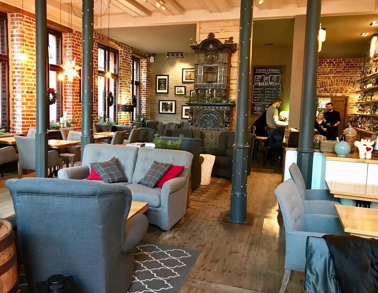 Coffee & Whisky House restaurant in Torun