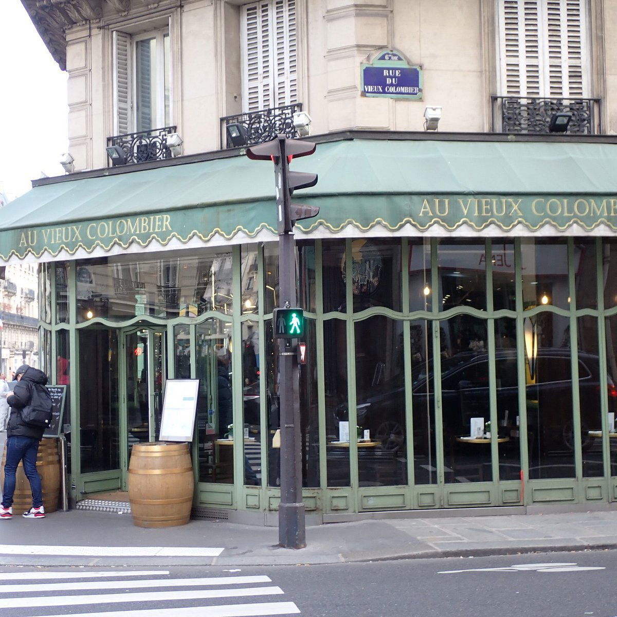 Au Vieux Colombier, Restaurant in Paris