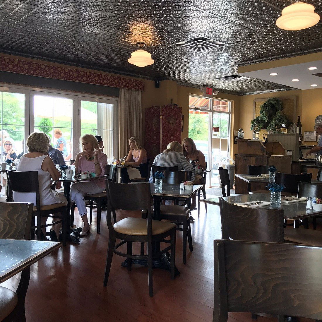 The Silverspoon, Restaurant in Wayne