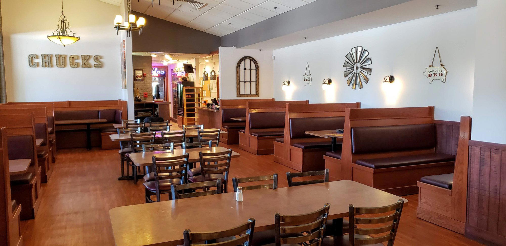 Chuck's Southern Comforts Cafe restaurant in Burbank, United States