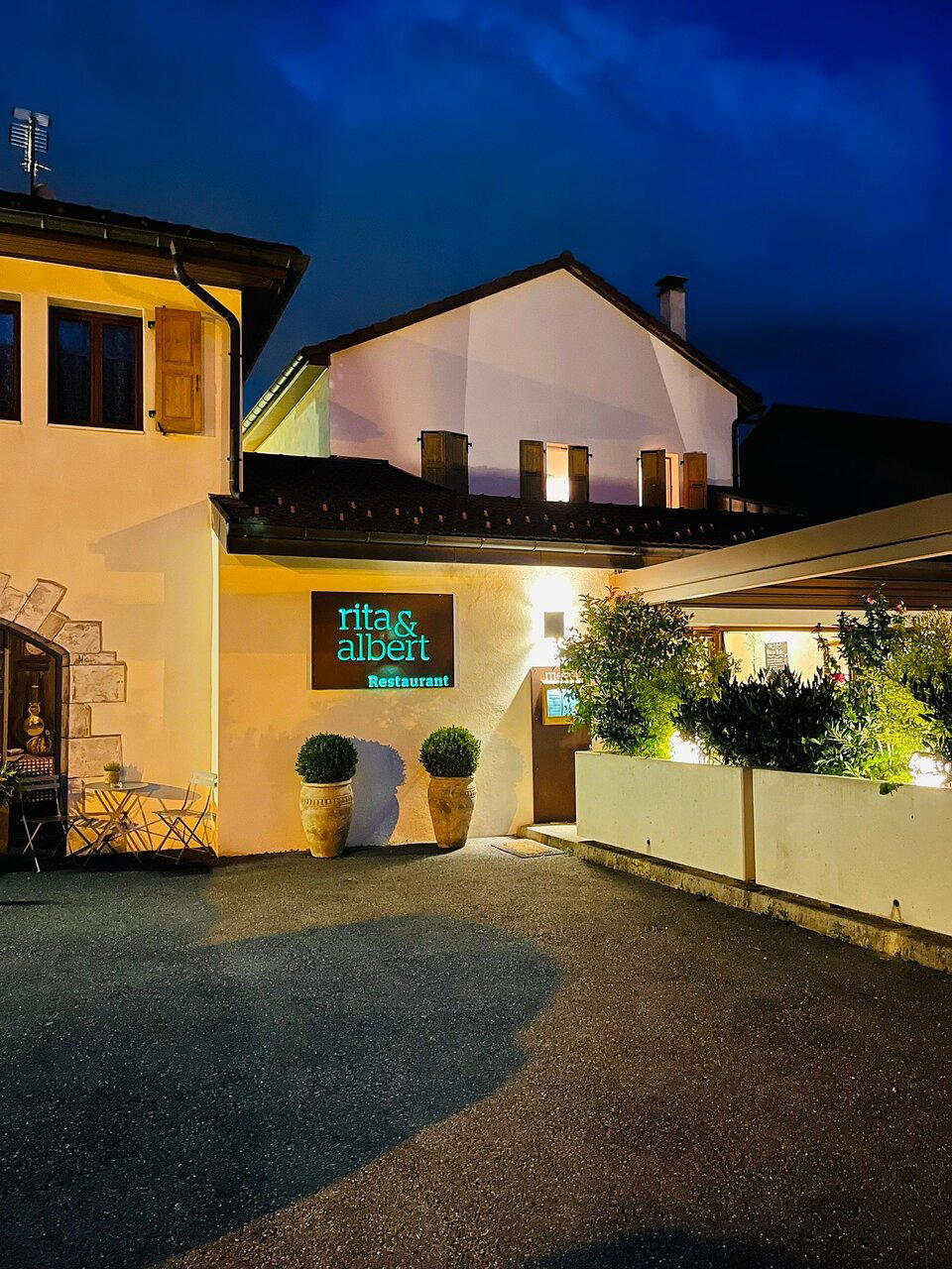 Rita&Albert restaurant in Sergy, France