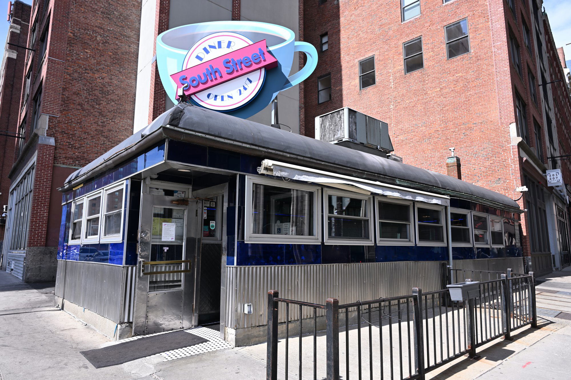 South Street Diner, Restaurant in Boston