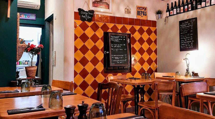 La cuisine des halles, Salernes, France