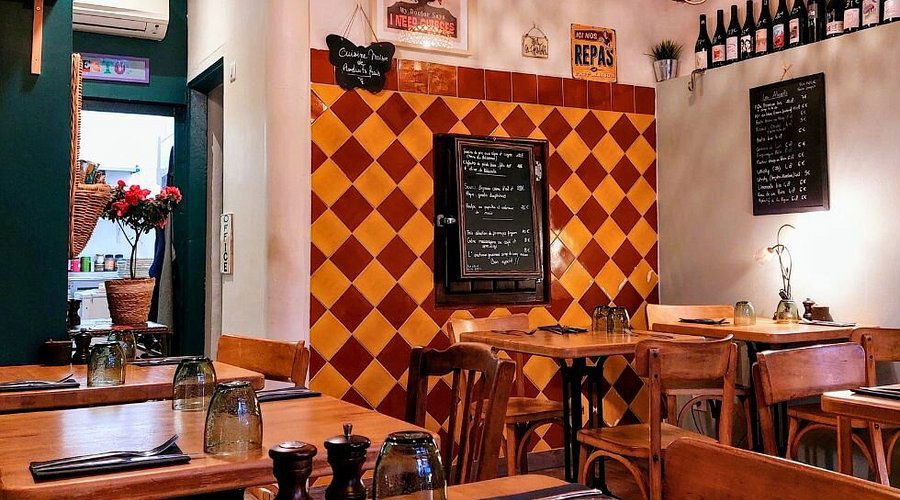 La cuisine des halles, Restaurant in Salernes