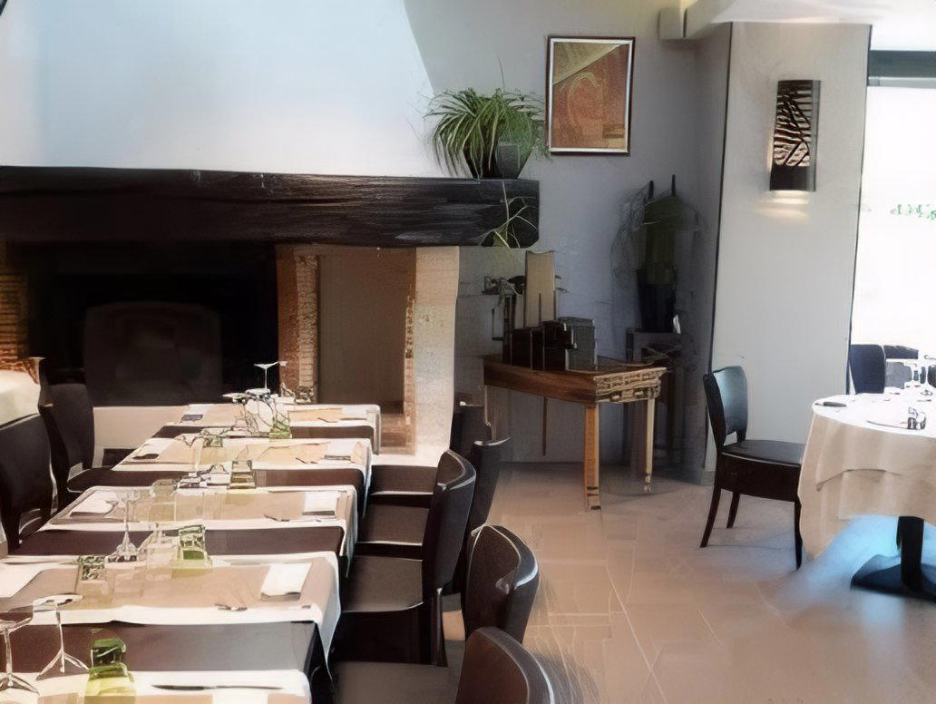 Le Vieux Moulin restaurant in Chabanais