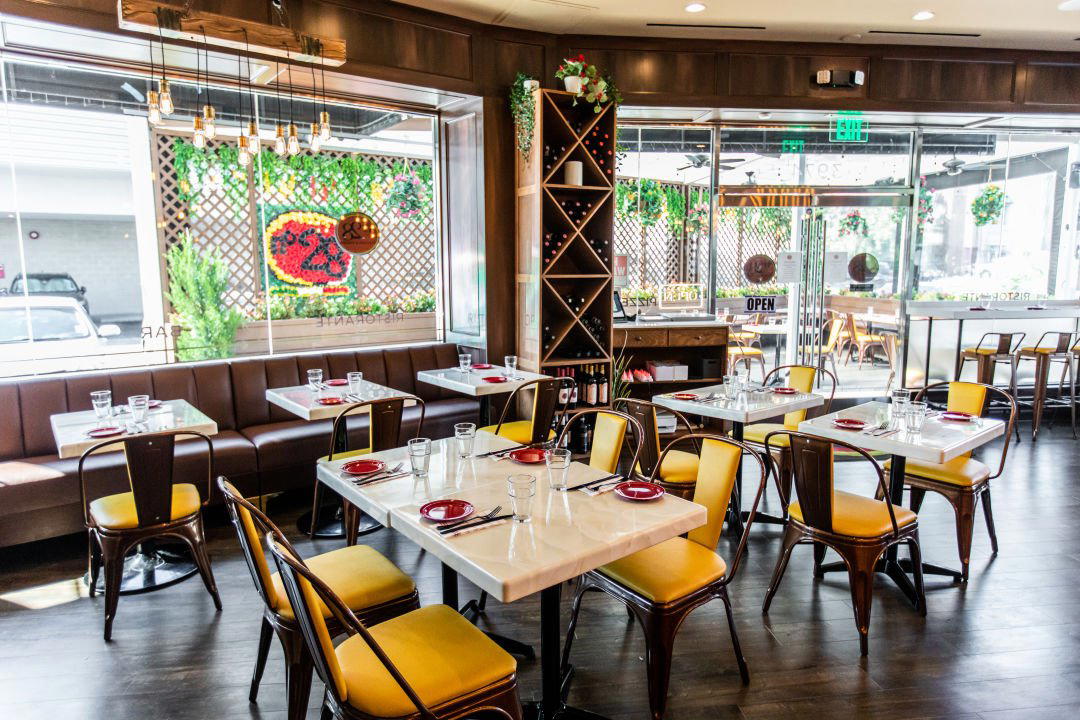 Numero28 Highland Village restaurant in Houston, United States