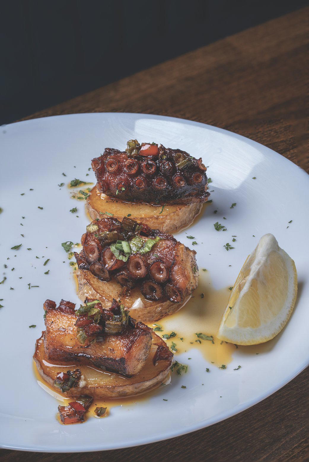 Tapas Ñ restaurant in Indianapolis, United States