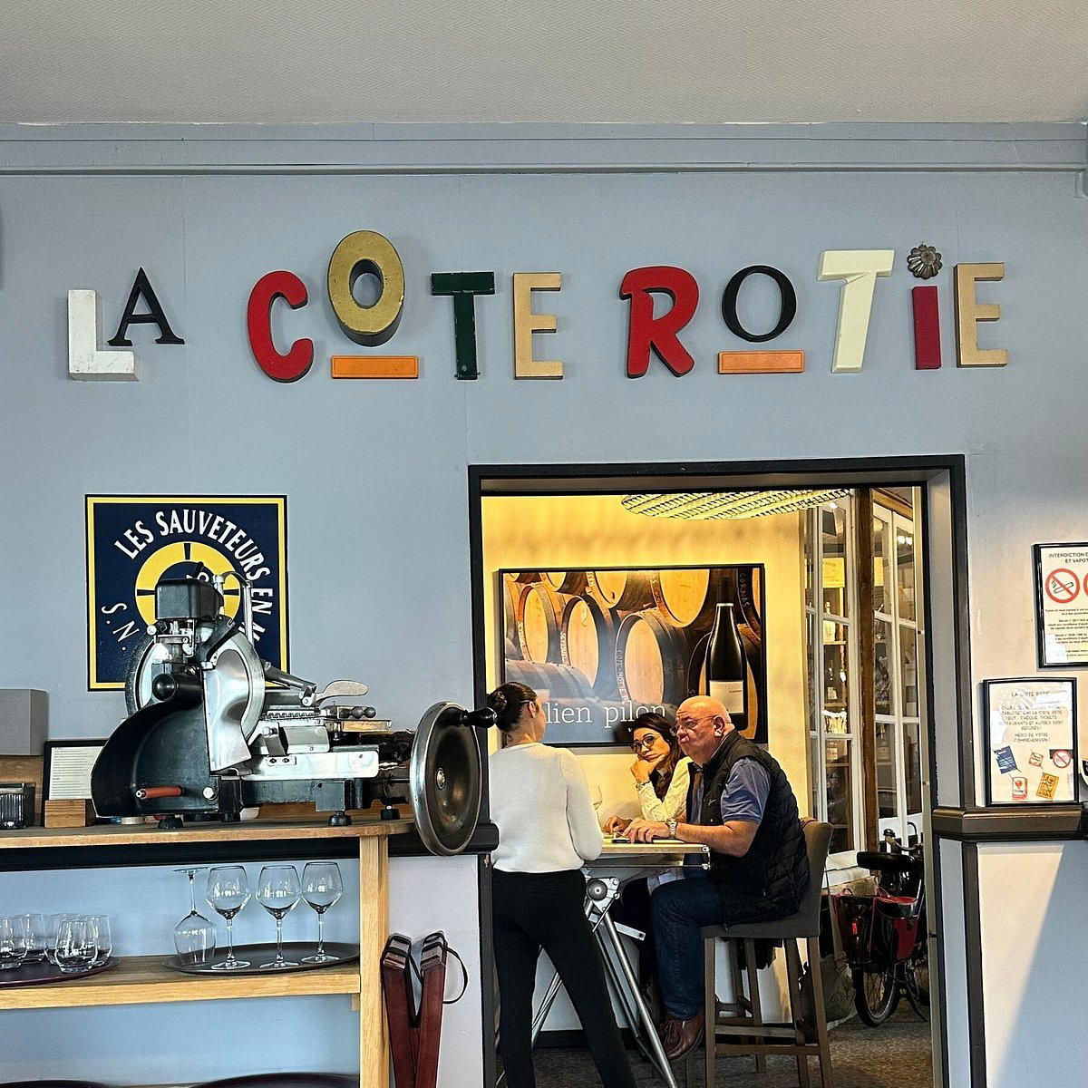 La Côte Rôtie restaurant in La Rochelle, France