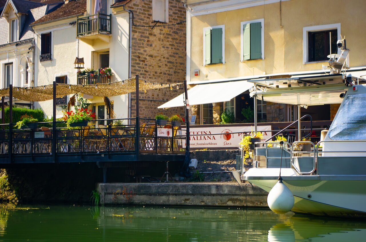 Deme restaurant in Samois Sur Seine