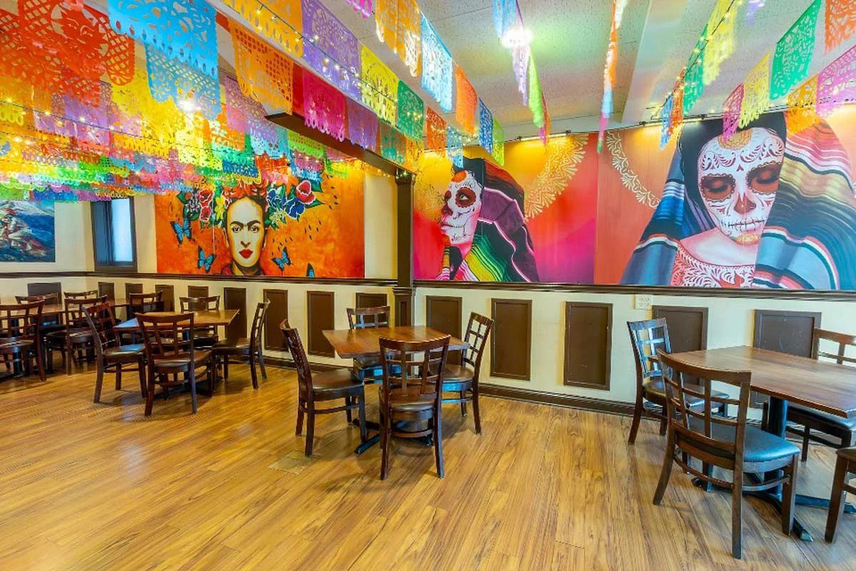 Luna Y Sol Mexican Restaurant restaurant in Moorestown, United States