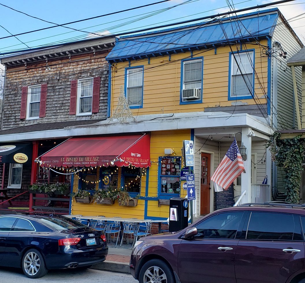 Le Bistro Du Village restaurant in Baltimore, United States
