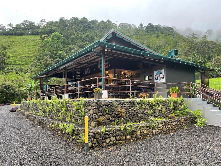 Cafe Romance, Bijagua, Costa Rica