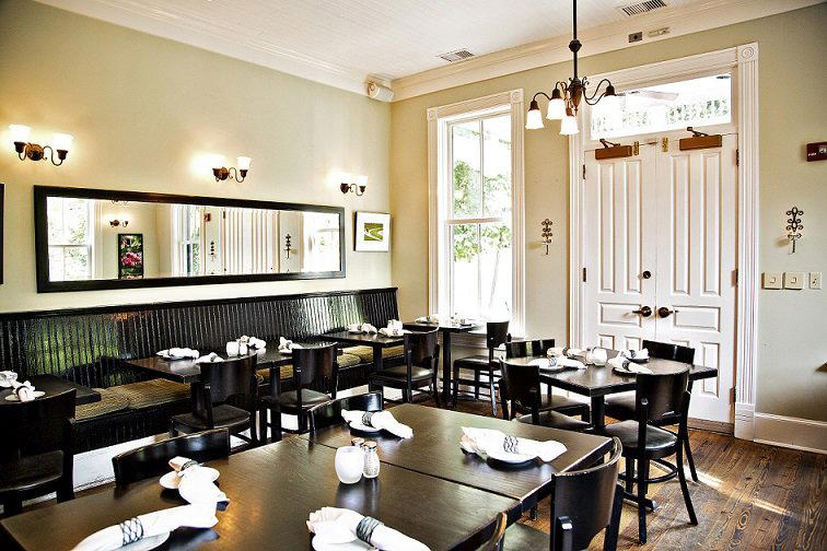 Black Market Bistro restaurant in Garrett Park, United States