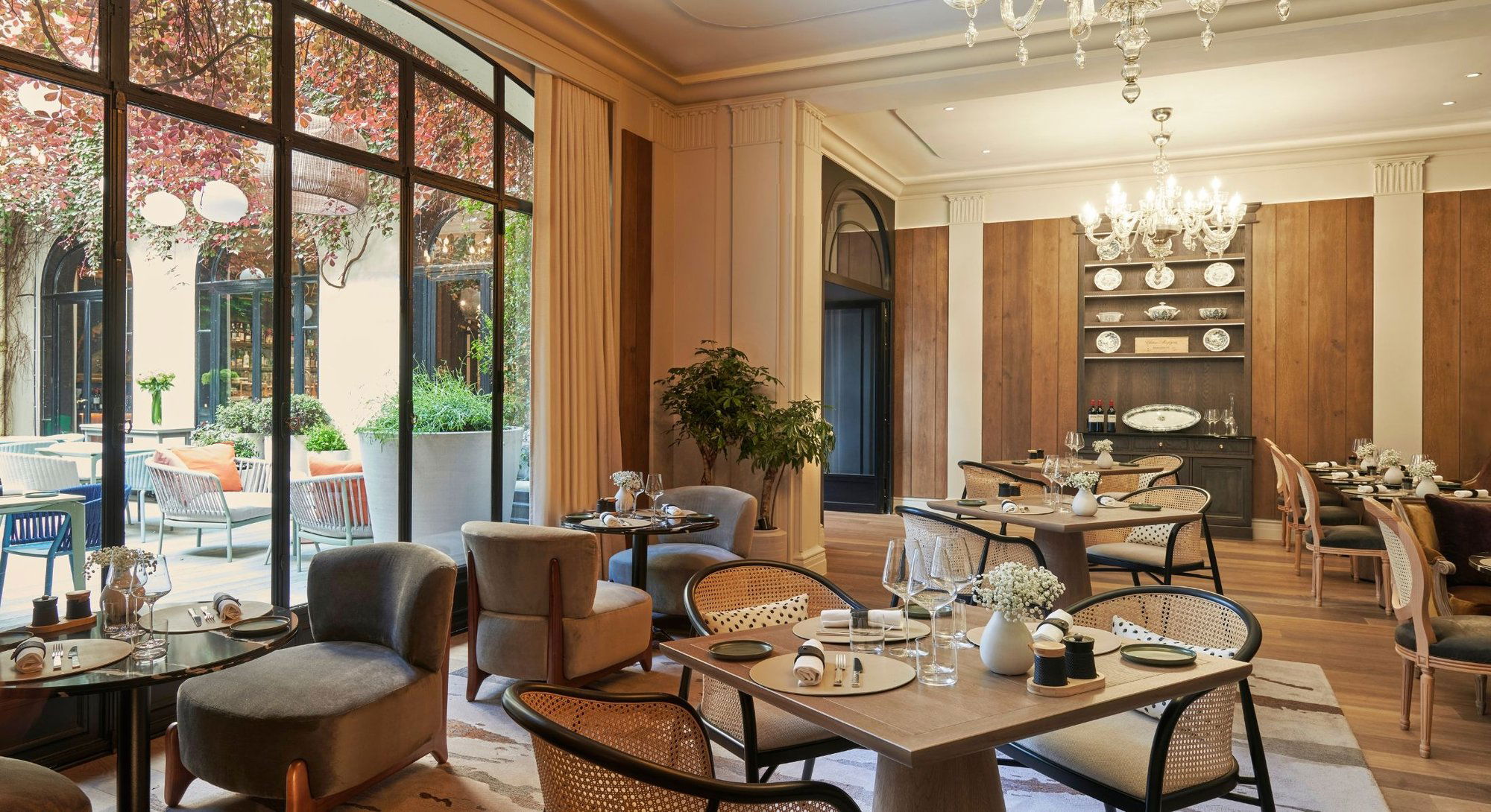 Restaurant Monsieur Lancaster, Restaurant in Paris