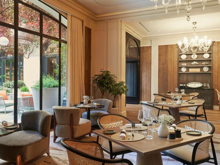 Restaurant Monsieur Lancaster, Paris, France