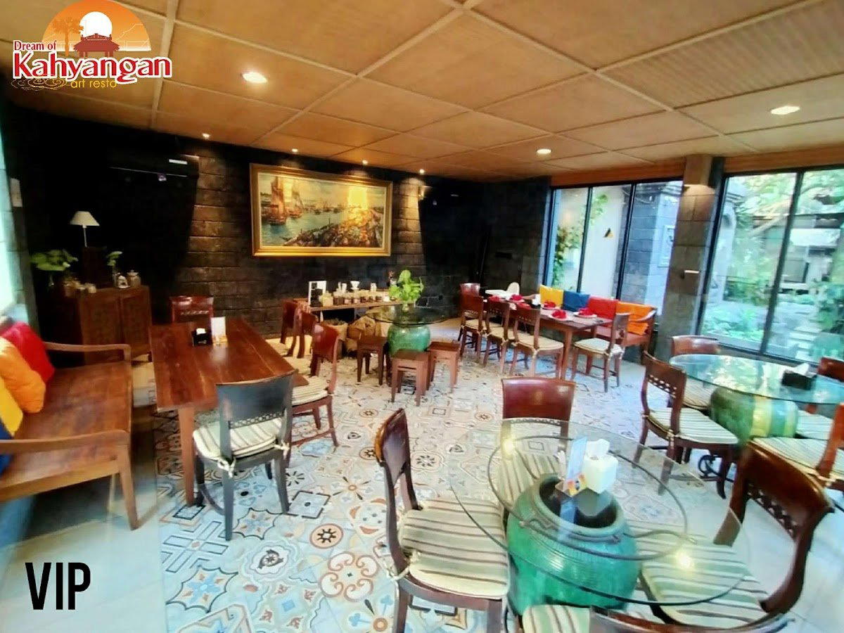 Kahyangan Resto restaurant in Surabaya