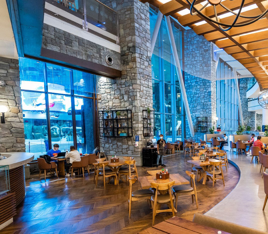 Snowy Peaks, Restaurant in Dubai