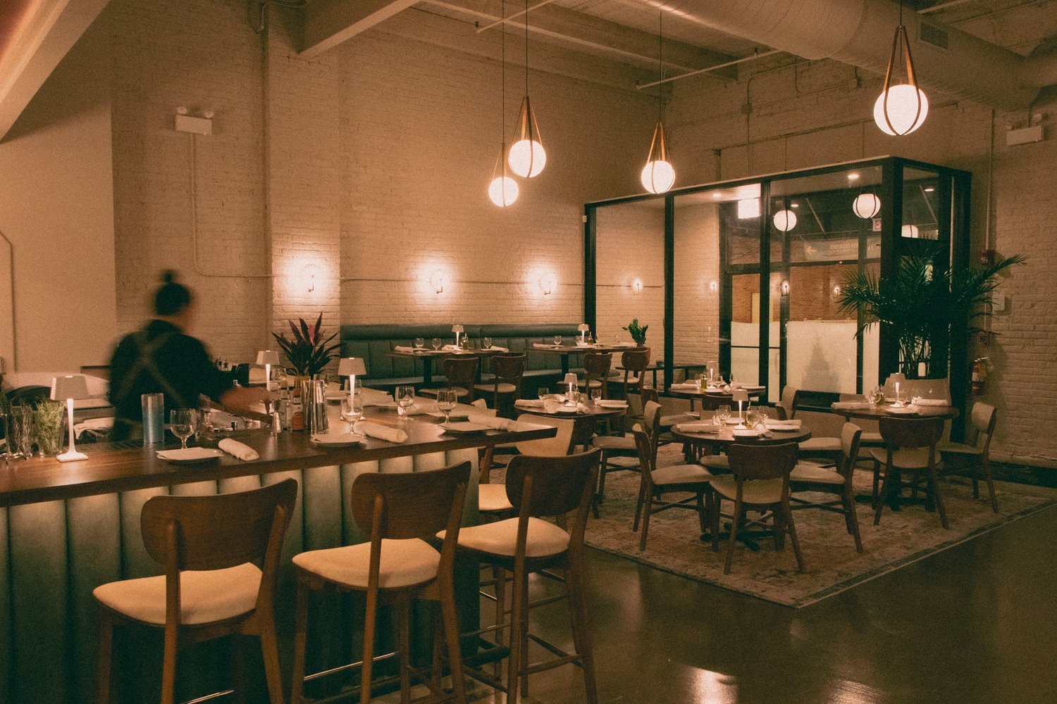 Avli Restaurant, Restaurant in Winnetka