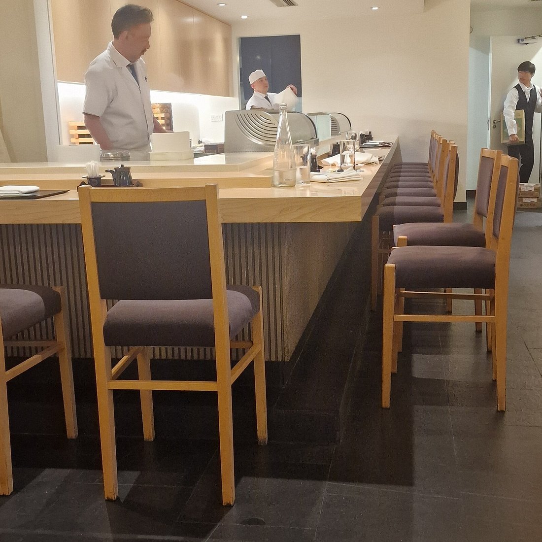 Kiku, Restaurant in London