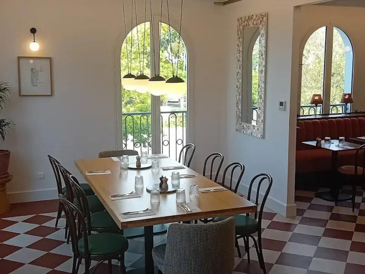Le 330 restaurant in Yerres, France