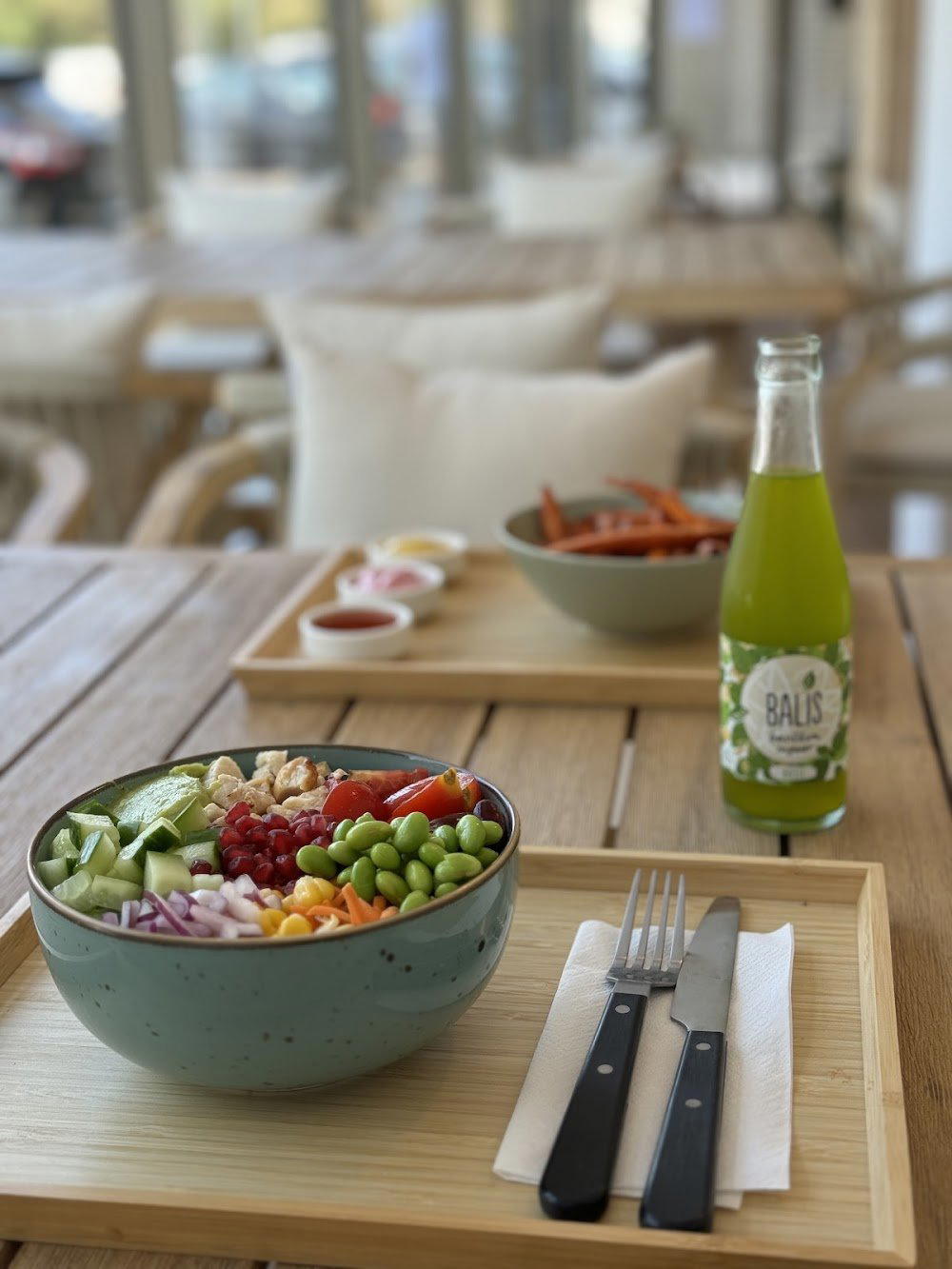 Ossi's Bowl & Streetfood restaurant in Vosendorf, Austria