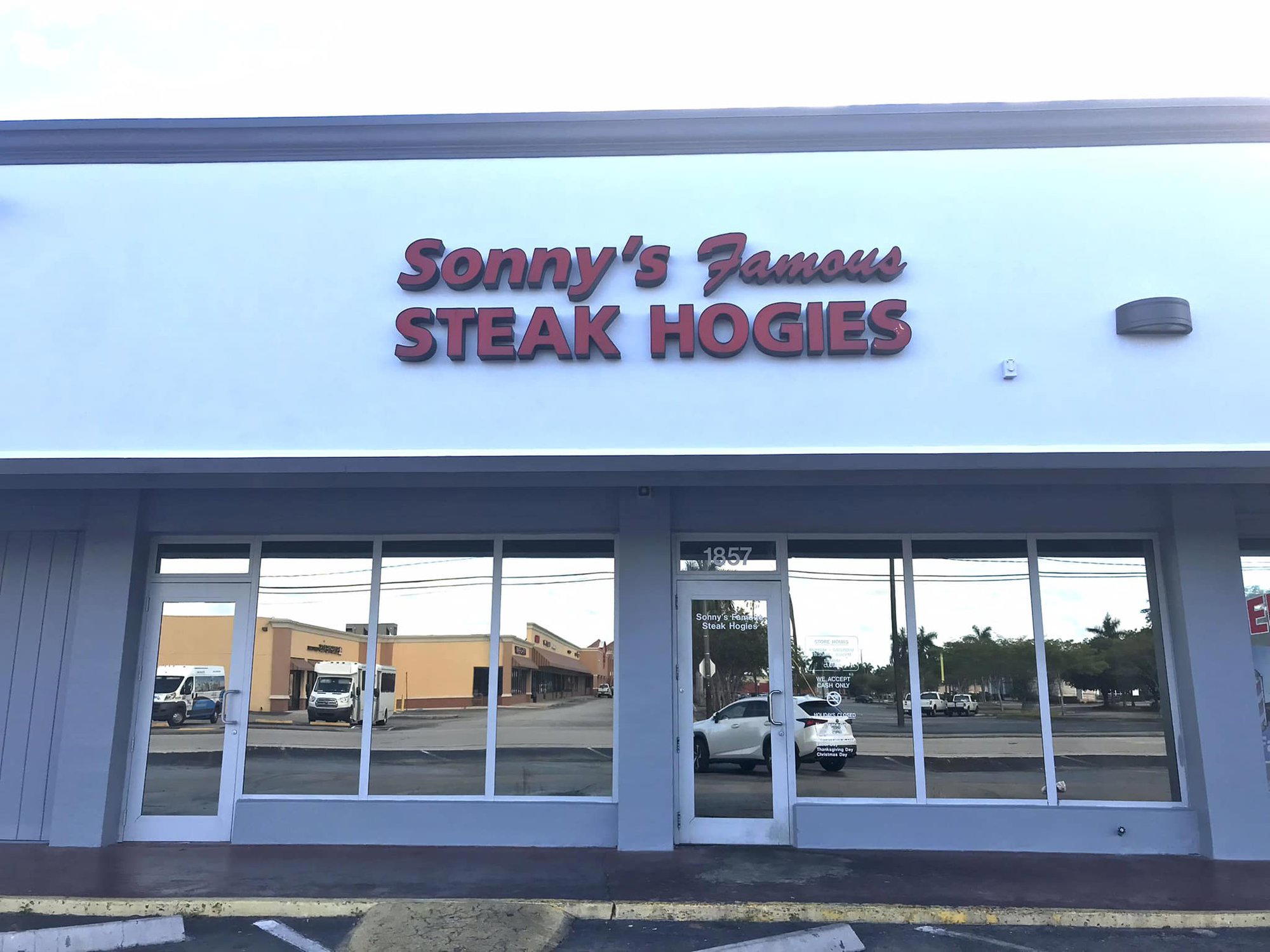 Sonny's Famous Steak Hogies restaurant in Hollywood, United States