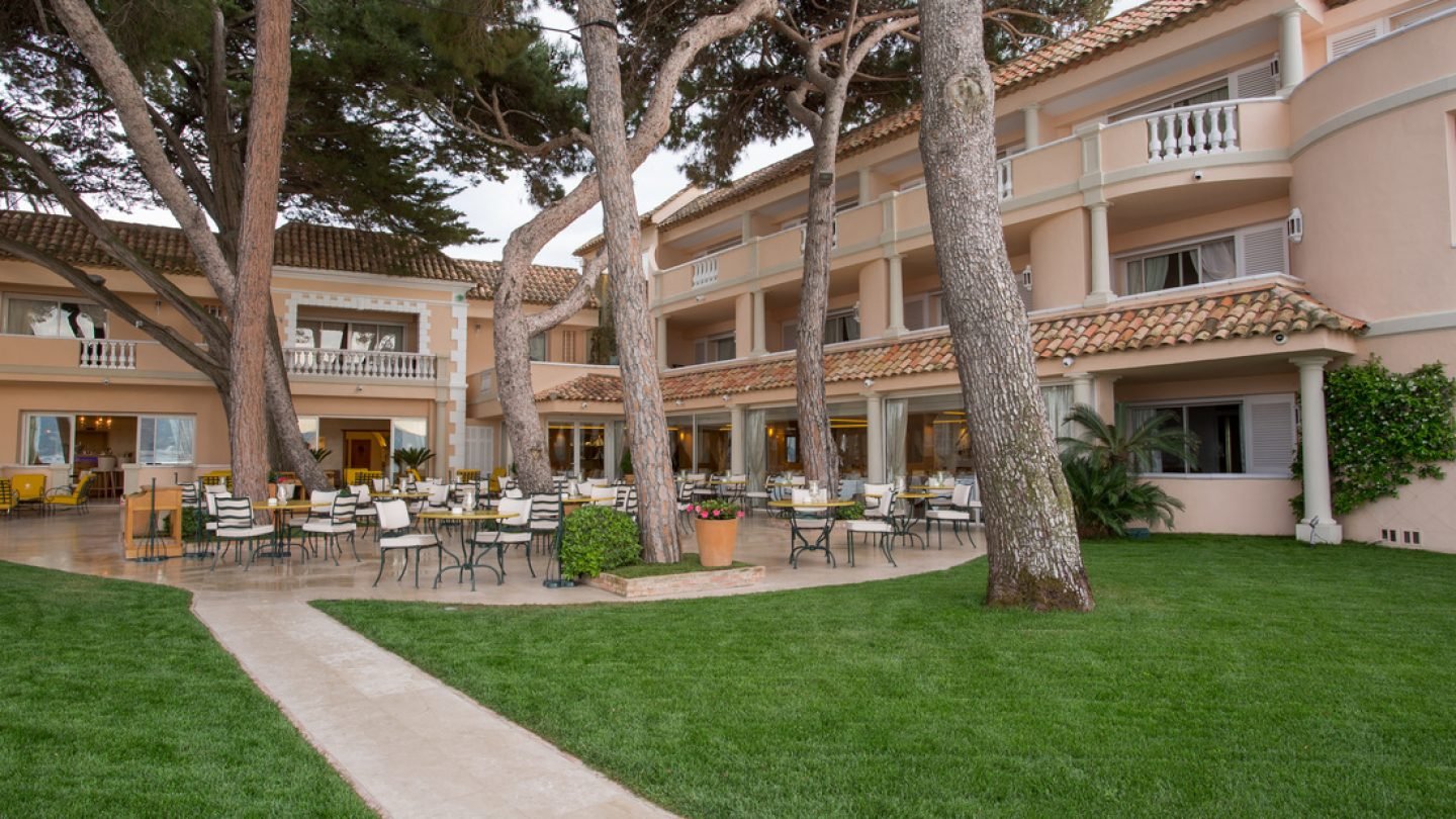 La Residence de la Pinede (la Vague d'Or) restaurant in St. Tropez, France